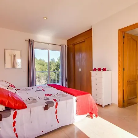 Can Picafort Holiday Sleeps 5 With Air Con And Wifi *